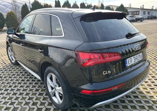 Audi Q5 cena 113000 przebieg: 99000, rok produkcji 2017 z Kraków małe 254